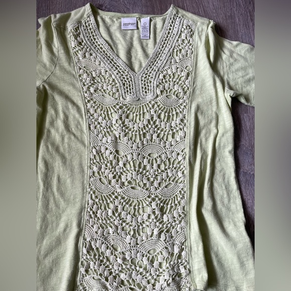 ZENERGY By Chico’s Lime Green Crochet Womens Size 0 Half Sleeve Tee Shirt - Picture 2 of 4